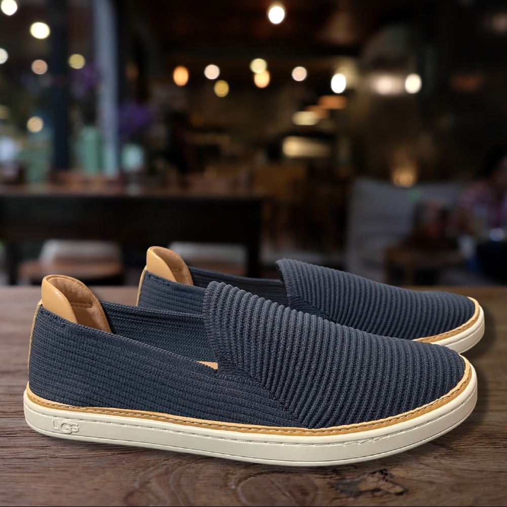 UGG Sammy Slip-On Sneaker (8.5) NWOT